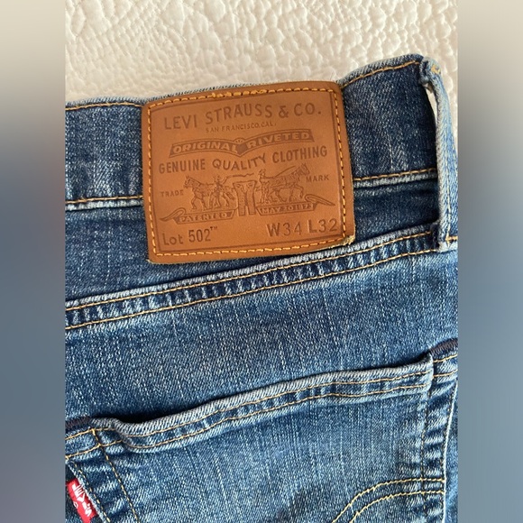 Levis 502 Jeans Mens 34x32 Blue Straight Medium Wash Zipper Fly Denim - Picture 5 of 6
